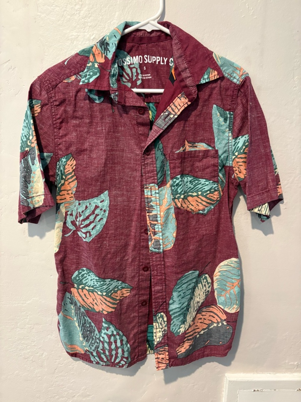 Mossimo Supply Co. Maroon Button-Down Shirt with Aqua & Peach Leaf Print